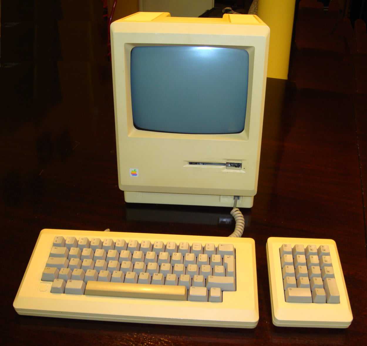 Schede perforate: Macintosh 128K